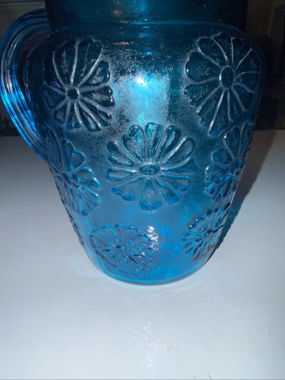 Vtg Anchor Hocking Blue Glass Rainflower Pitcher - Picture 2 of 9